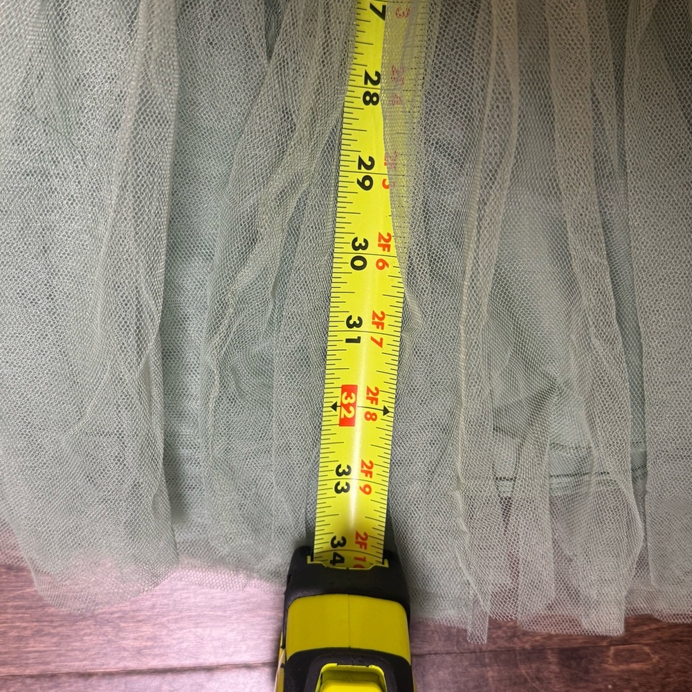 Girls Traditional Filipiniana Dress – Green & Silver, Fits 6–10 Years, Used Once - Picture 7 of 7